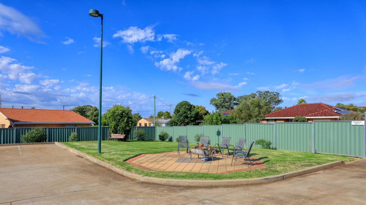 Bushman'S Motor Inn Parkes Exterior photo